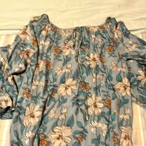 Ladies gently used top